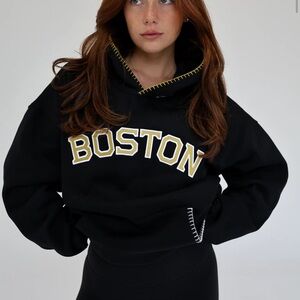 1987 Label Banner Hoodie in Blackout